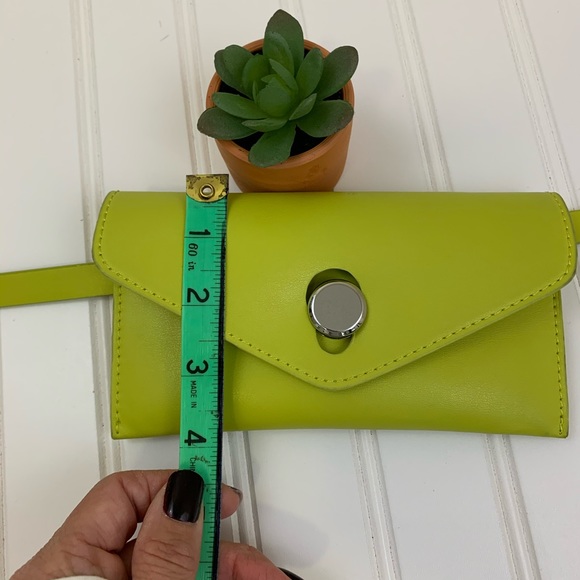 Lime green vegan belt bag! - Picture 6 of 7
